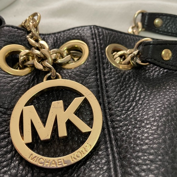 Michael Kors black leather bucket  purse. - Picture 2 of 6
